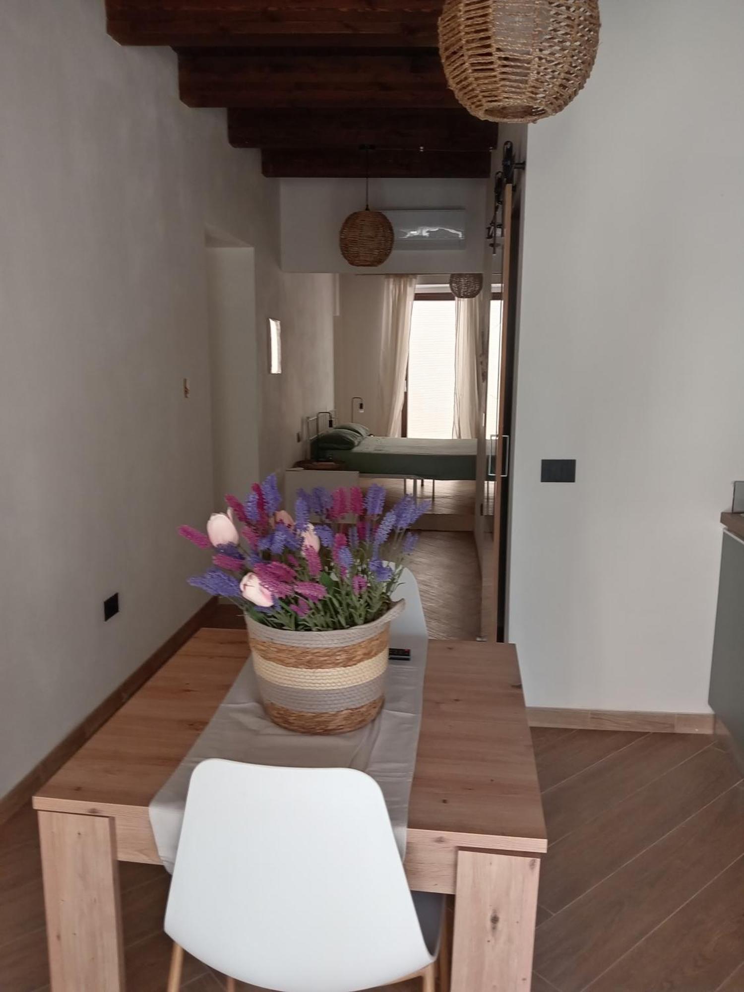イグレージアスLa Casa Di Carlottaアパートメント エクステリア 写真