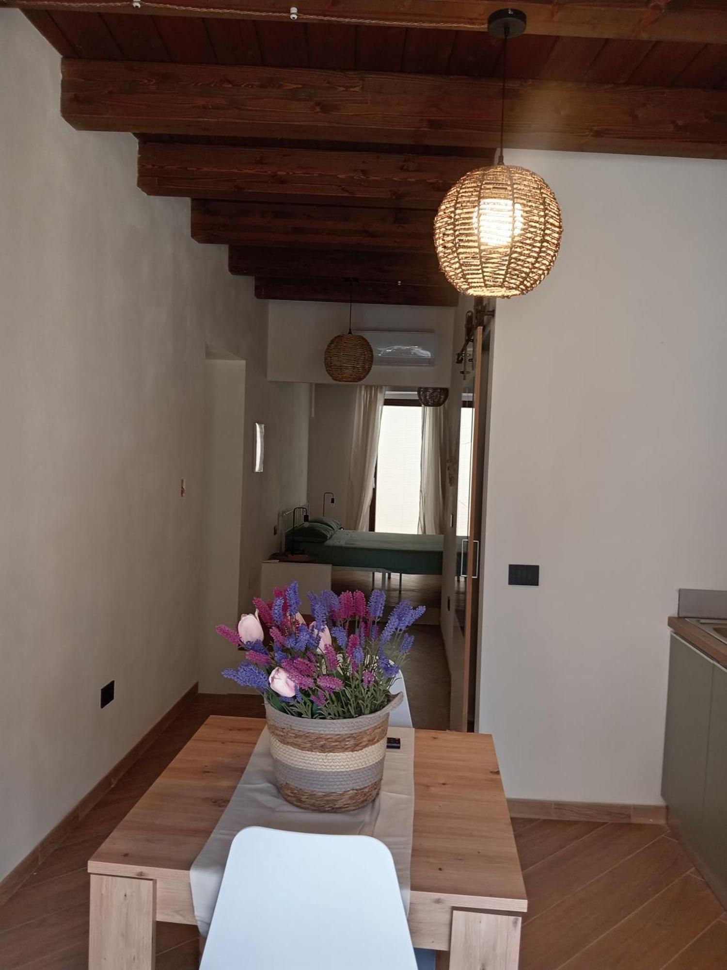イグレージアスLa Casa Di Carlottaアパートメント エクステリア 写真